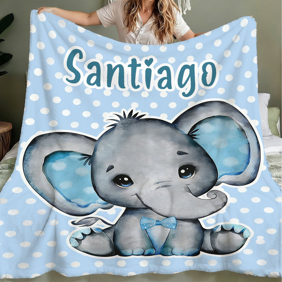 Personalized Custom Name Blanket, Cute Elephant Fleece Blanket, Gift for Outdoor Enthusiasts, All-Season Plush Blanket, Suitable for Home And Travel, Comfortable Personalized Blanket, Ideal Holiday Gift for Family And Friends