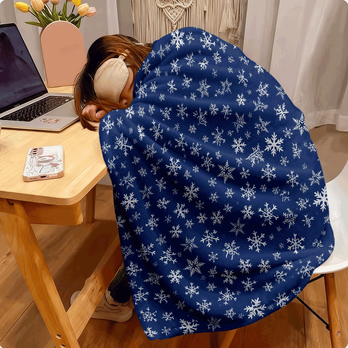 1pc Winter Snowflake Flannel Blanket Navy Blue with White Snowflake Pattern Soft Cozy All-Season Throw for Sofa Winter Home Decor Warm Flannel Fabric for Snuggling