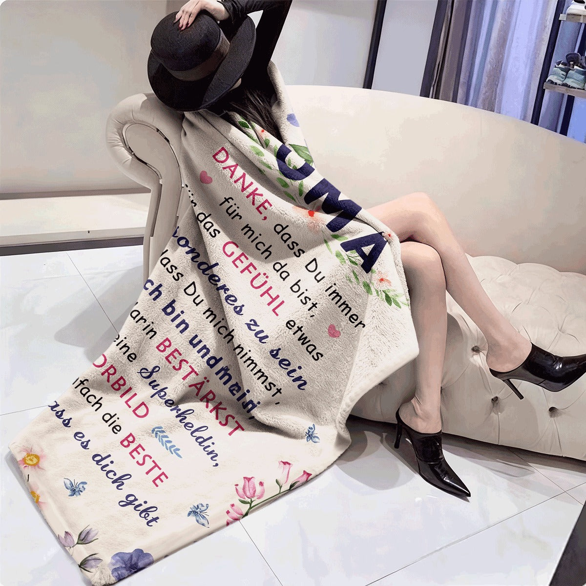 1pc Soft Flannel Grandma Gift Blanket with Vintage Floral Butterfly Design German OMA Text, Multicolor Throw for Birthday Anniversary, All-Season Couch Bedspread, 200-250G M, Cozy Home Dec
