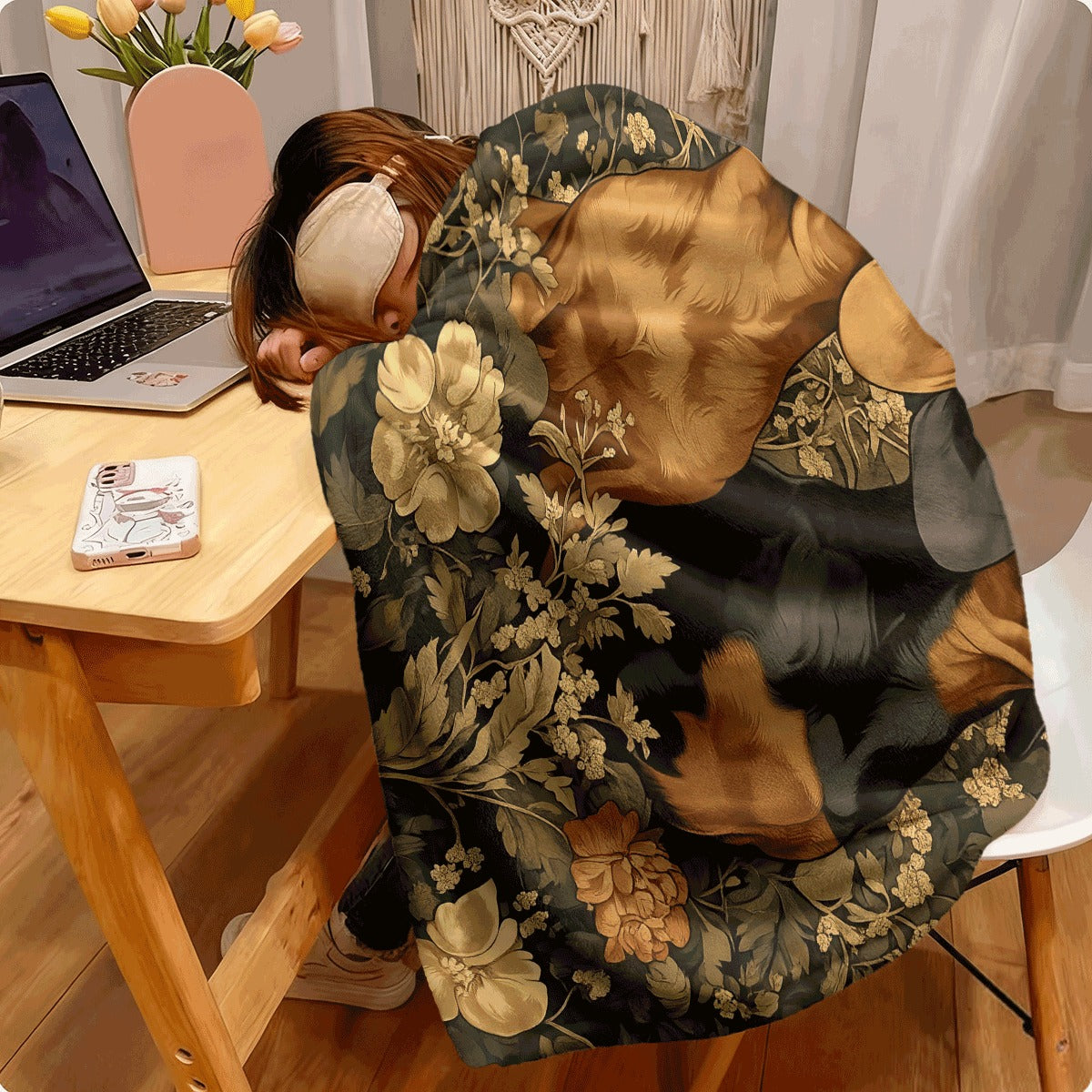 1pc Cozy Dachshund Dogs & Floral Frame Flannel Blanket Soft All-Season Office Throw, Vintage Fantasy Design with Two Dachshunds & Botanical Foliage, Warm-Toned Home Decor for Birthdays & Holida