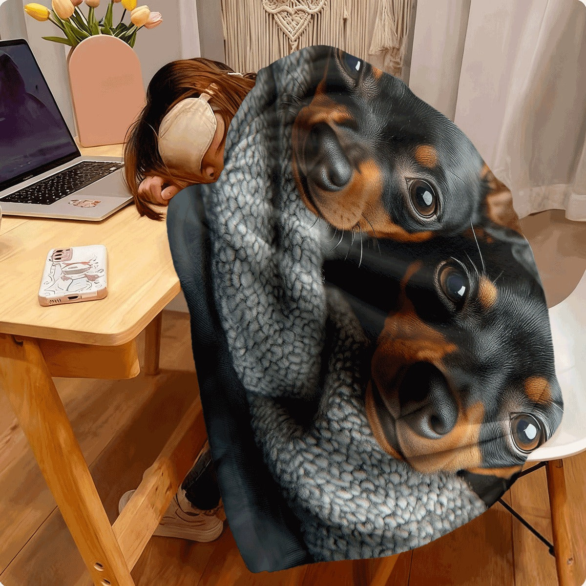 1pc Soft Single-Sided Printed Blanket Two Cute Black & Brown Miniature Pinscher Dogs Cozy All-Season Throw for Sofa Chair Car & Living Room Decor Vintage Style 100Count Perfect for