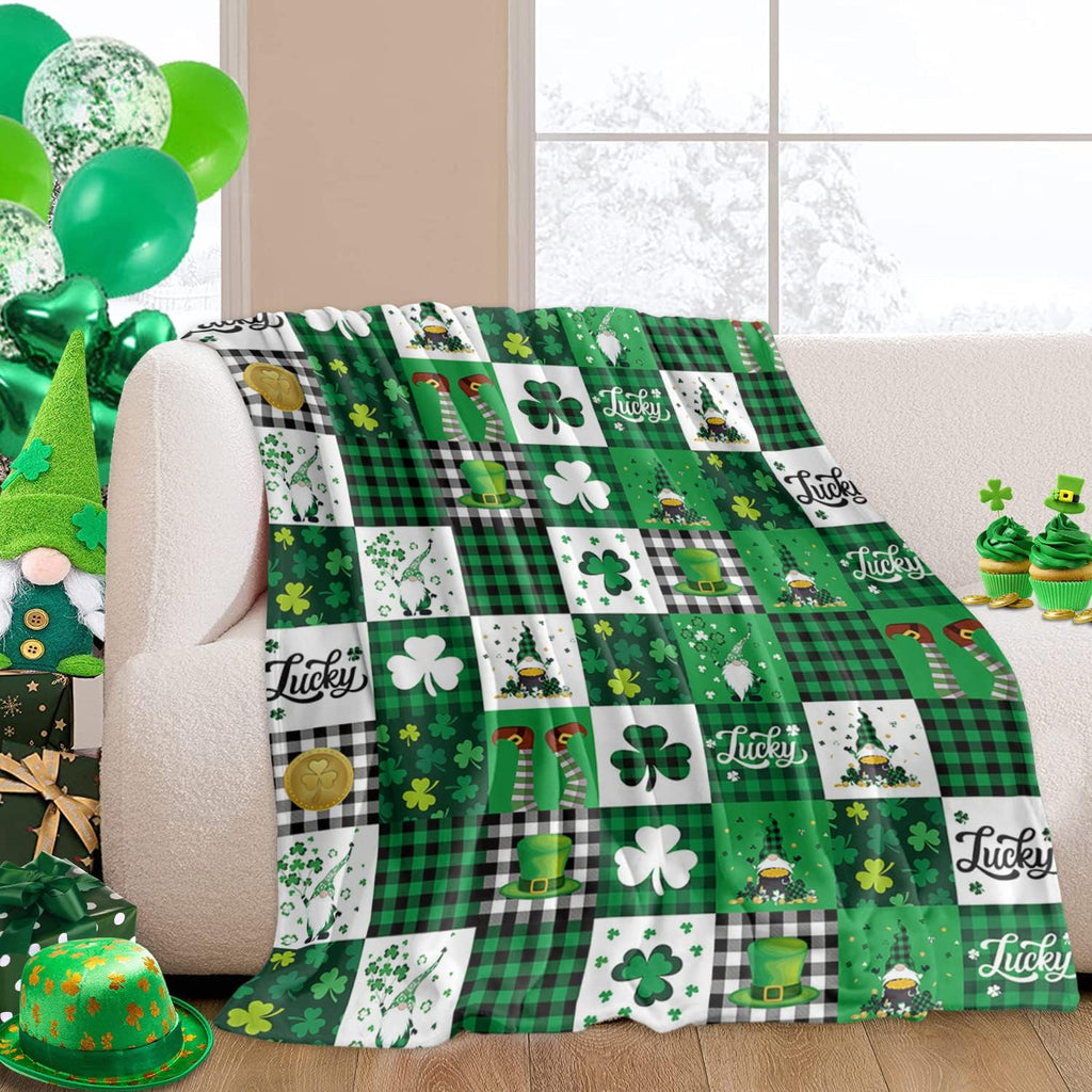 Chucoco Green Buffalo Plaid Throw Blankets, St. Patrick's Day Clover Gnomes Luxury Flannel Flannel Comfort Bed Blanket Irish Festival Theme Cozy Warm Flannel Cover for Sofa Couch Chair 60x80in