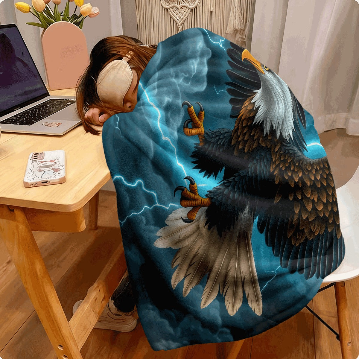 1pc Eagle in Flight Throw Blanket Lightweight Flannel Soft & Warm Digital Print All-Season Use for Sofa Outdoor Camping Living Room Office Chair and Polyester Fiber Machine Wash