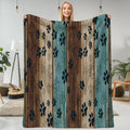 1pc of Wood Grain and Paw Print Patterned Blanket, Vintage-style Design, Soft Plush Surface, Lightweight and Durable Flannel Material, Available in Multiple Sizes, Perfect for Holiday Gatherings, Living Room Lounging, Bedroom Sleep, Study Reading