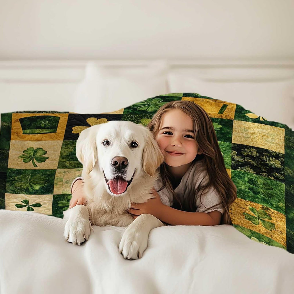Classic Irish Shamrock Quilt Cover, Clover Patchwork Throw for St. Patrick'S Day, Comfortable And Warm Blanket for Living Room, Couch, Or Bedroom, Cheerful Green Decoration for All, 40X50 Inches